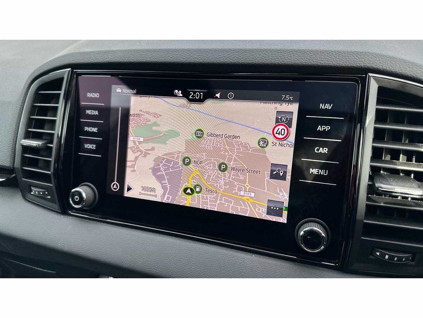 SKODA Karoq SUV 2.0 TSI (190ps) 4X4 SportLine DSG