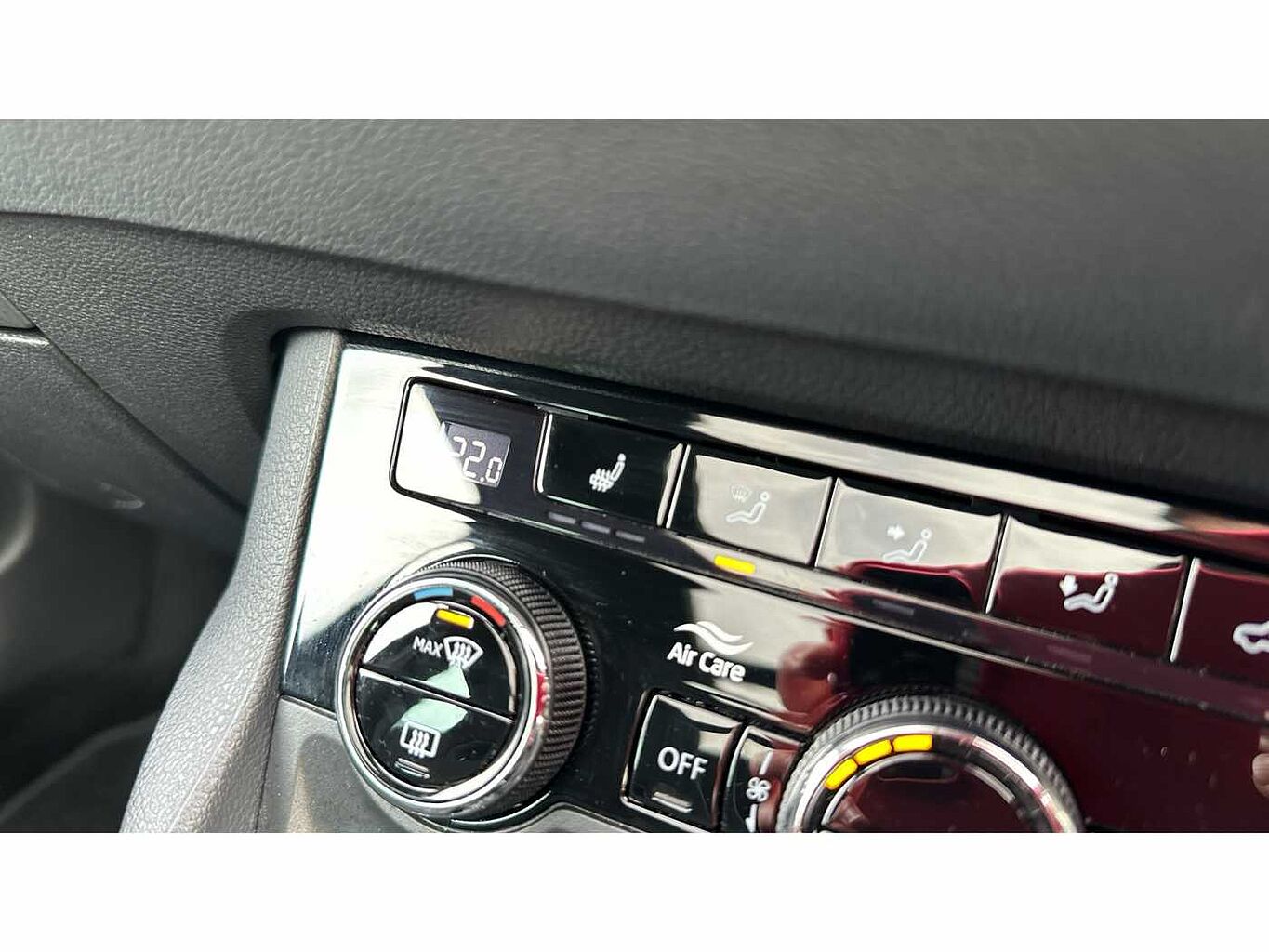 SKODA Karoq SUV 2.0 TSI (190ps) 4X4 SportLine DSG