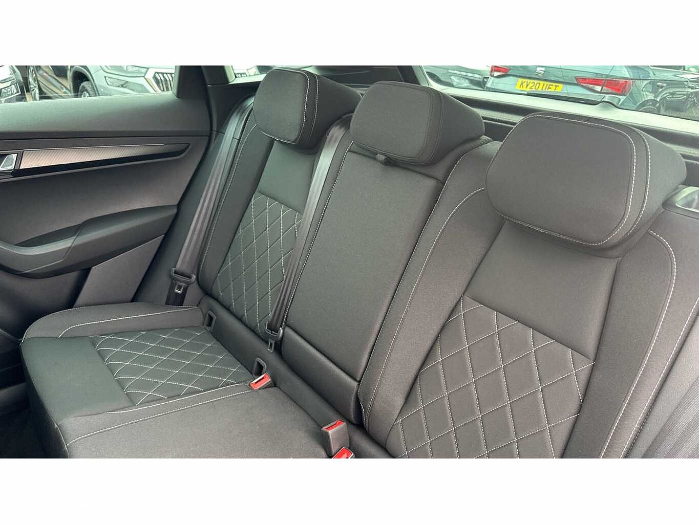 SKODA KAROQ 1.5 TSI Sportline 5dr