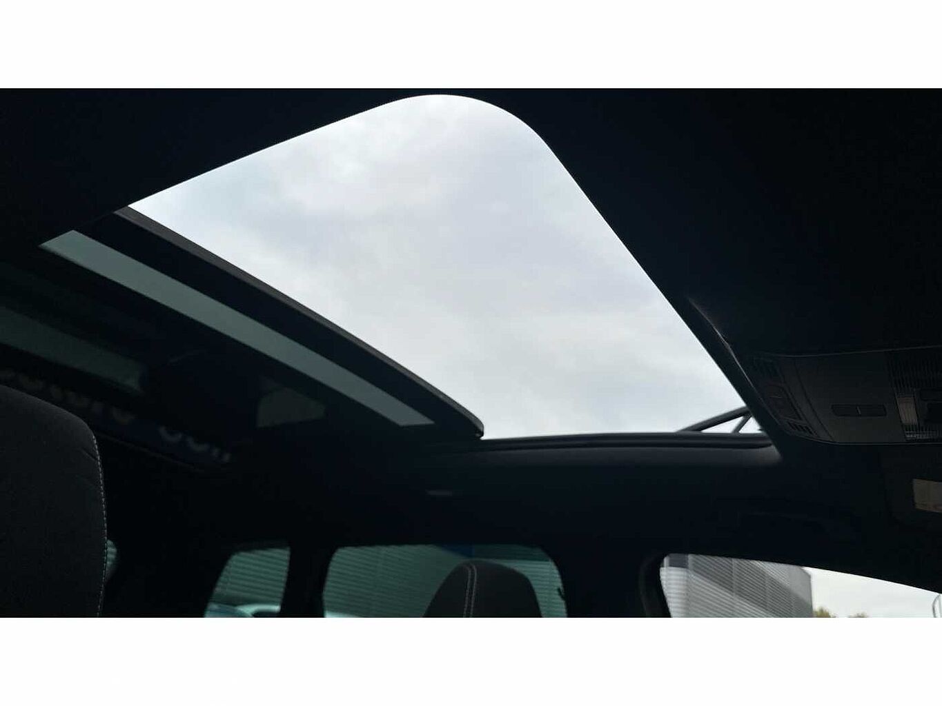 SKODA KAROQ 1.5 TSI Sportline 5dr