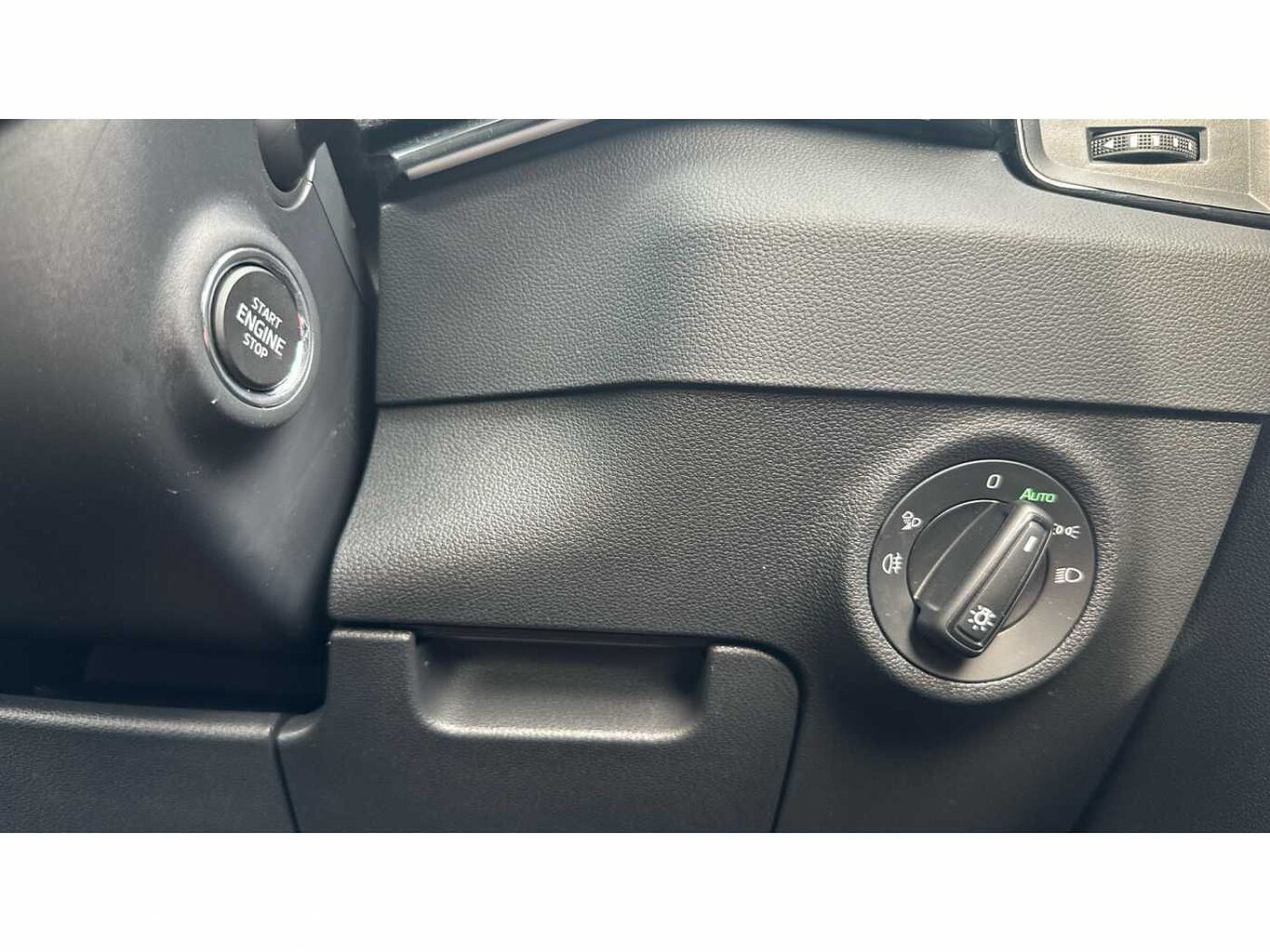 SKODA KAROQ 1.5 TSI Sportline 5dr