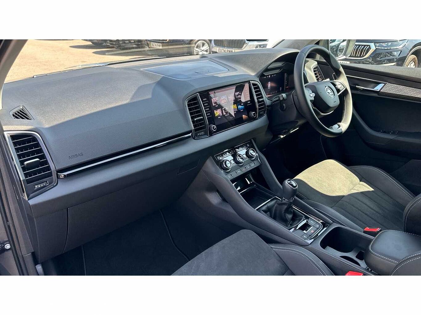 SKODA KAROQ 1.5 TSI SE L 5dr