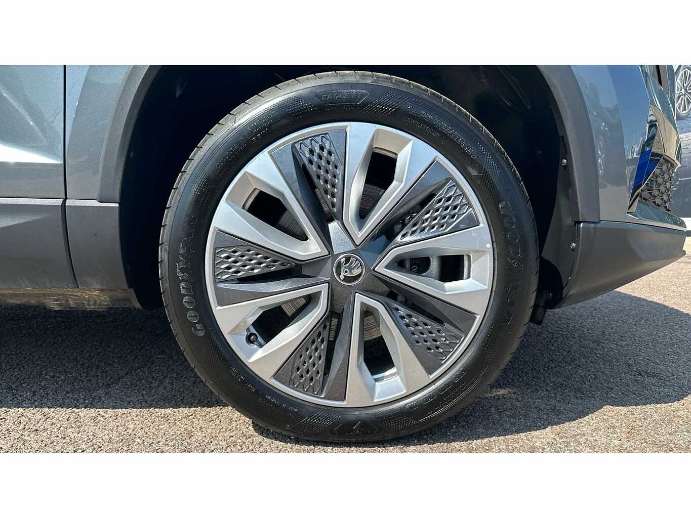 SKODA KAROQ 1.5 TSI SE L 5dr