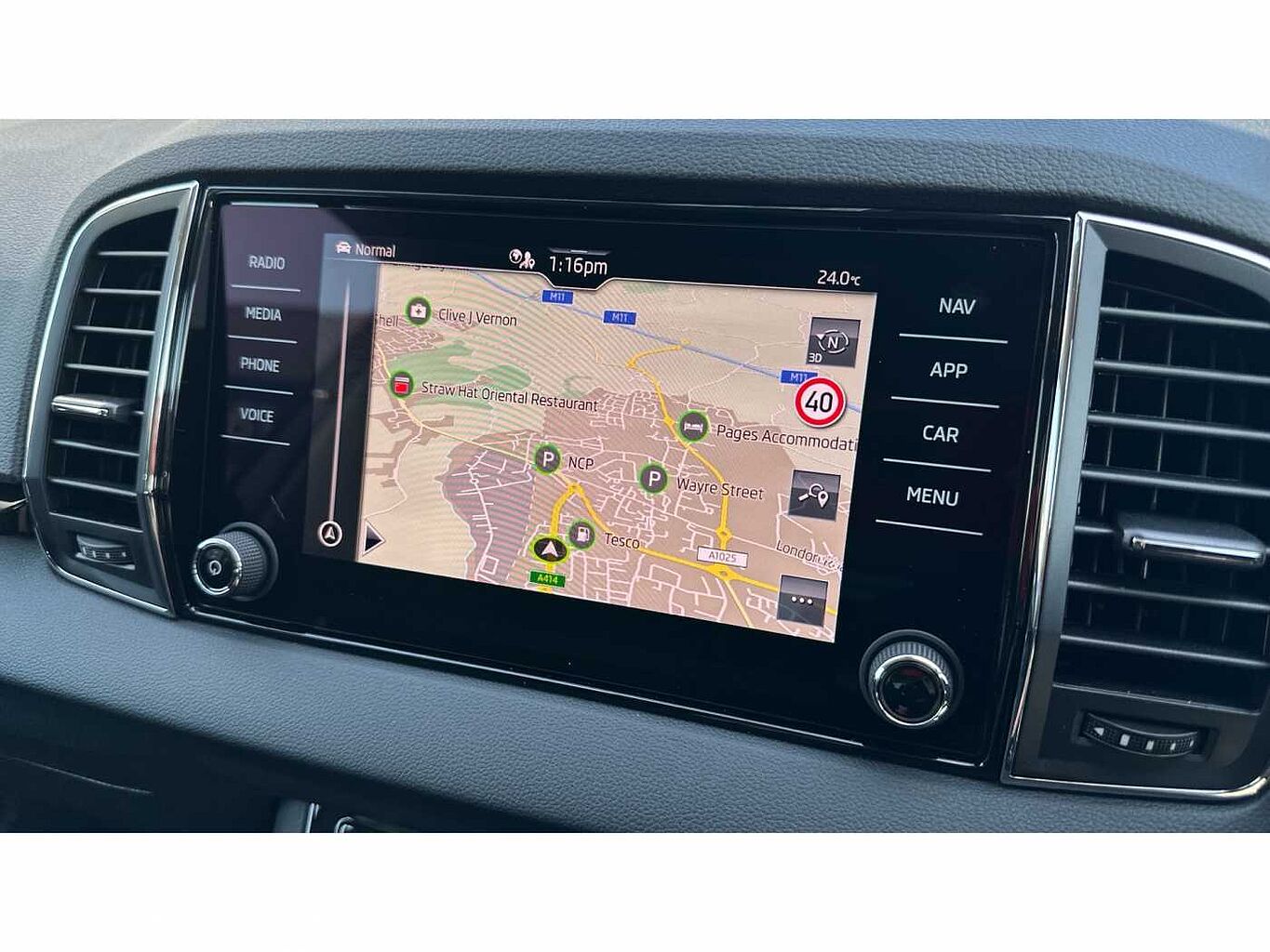 SKODA KAROQ 1.5 TSI SE L 5dr
