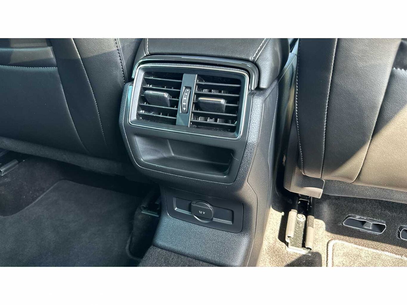 SKODA KAROQ 1.5 TSI SE L 5dr
