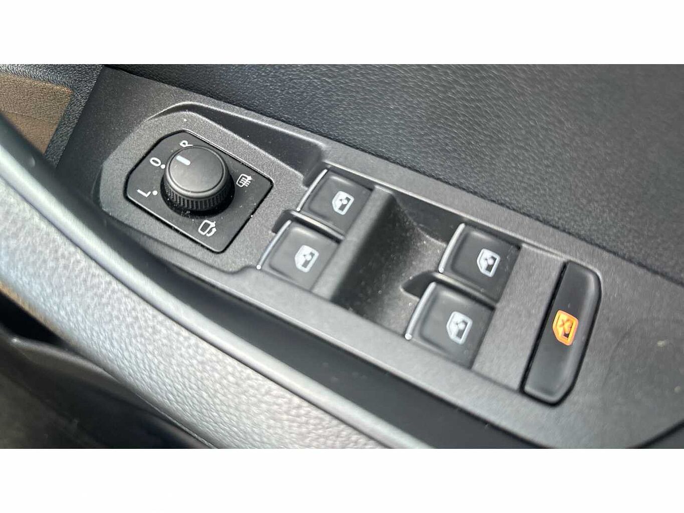 SKODA Karoq SUV 1.5 TSI (150ps) SE L ACT