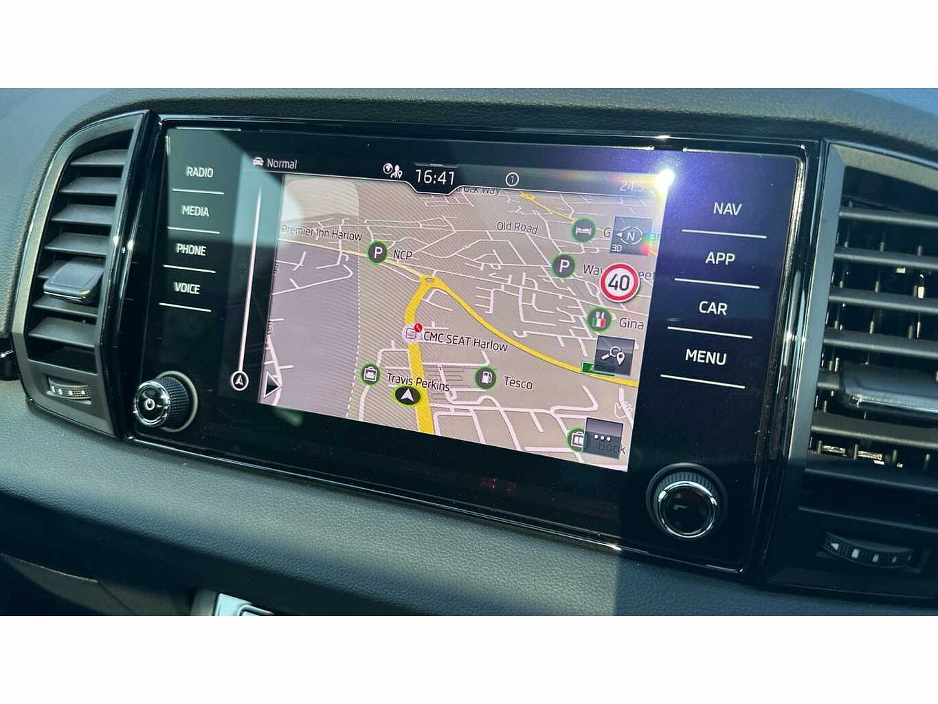 SKODA Karoq SUV 1.5 TSI (150ps) SportLine ACT