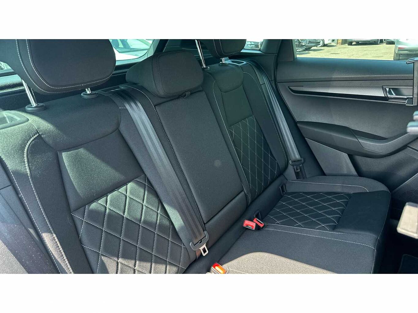 SKODA Karoq SUV 2.0 TSI (190ps) 4X4 SportLine DSG
