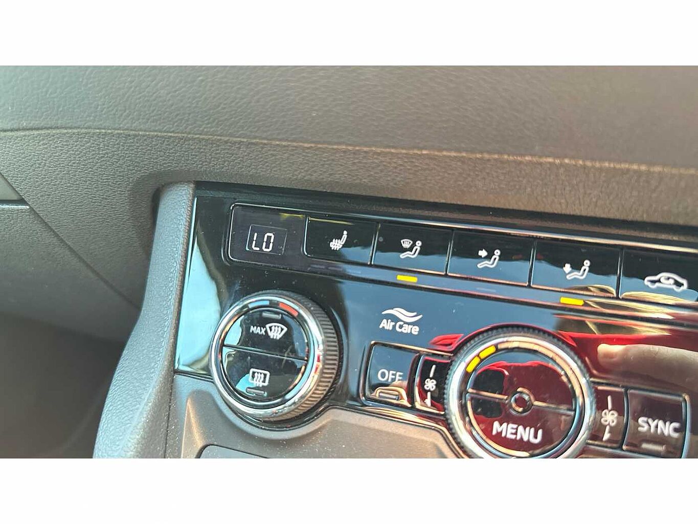 SKODA Karoq SUV 1.5 TSI (150ps) SportLine ACT