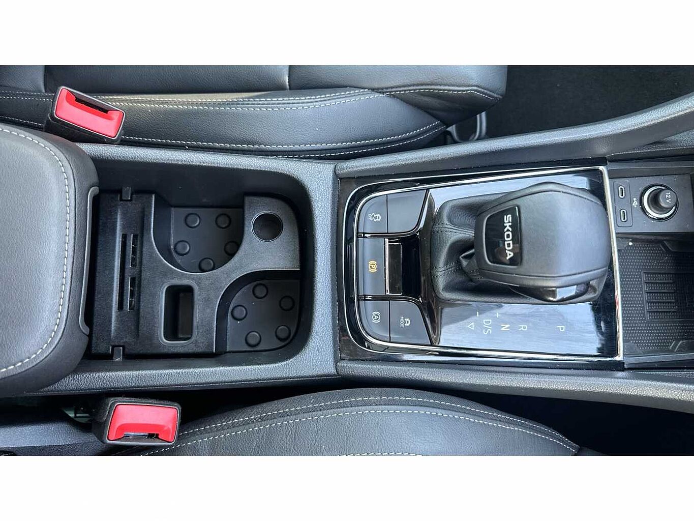 SKODA Karoq SUV 1.5 TSI (150ps) SE L ACT DSG